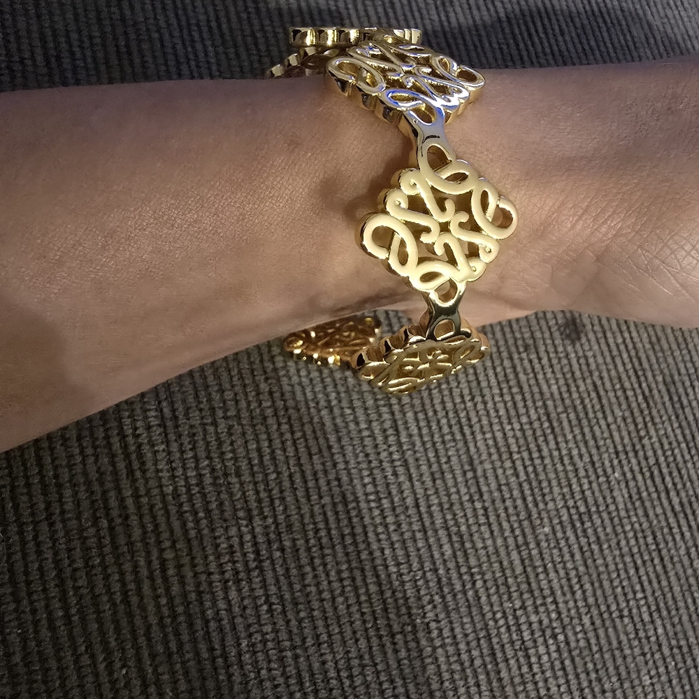 Loewe Gold Bracelet - Picture 5 of 16